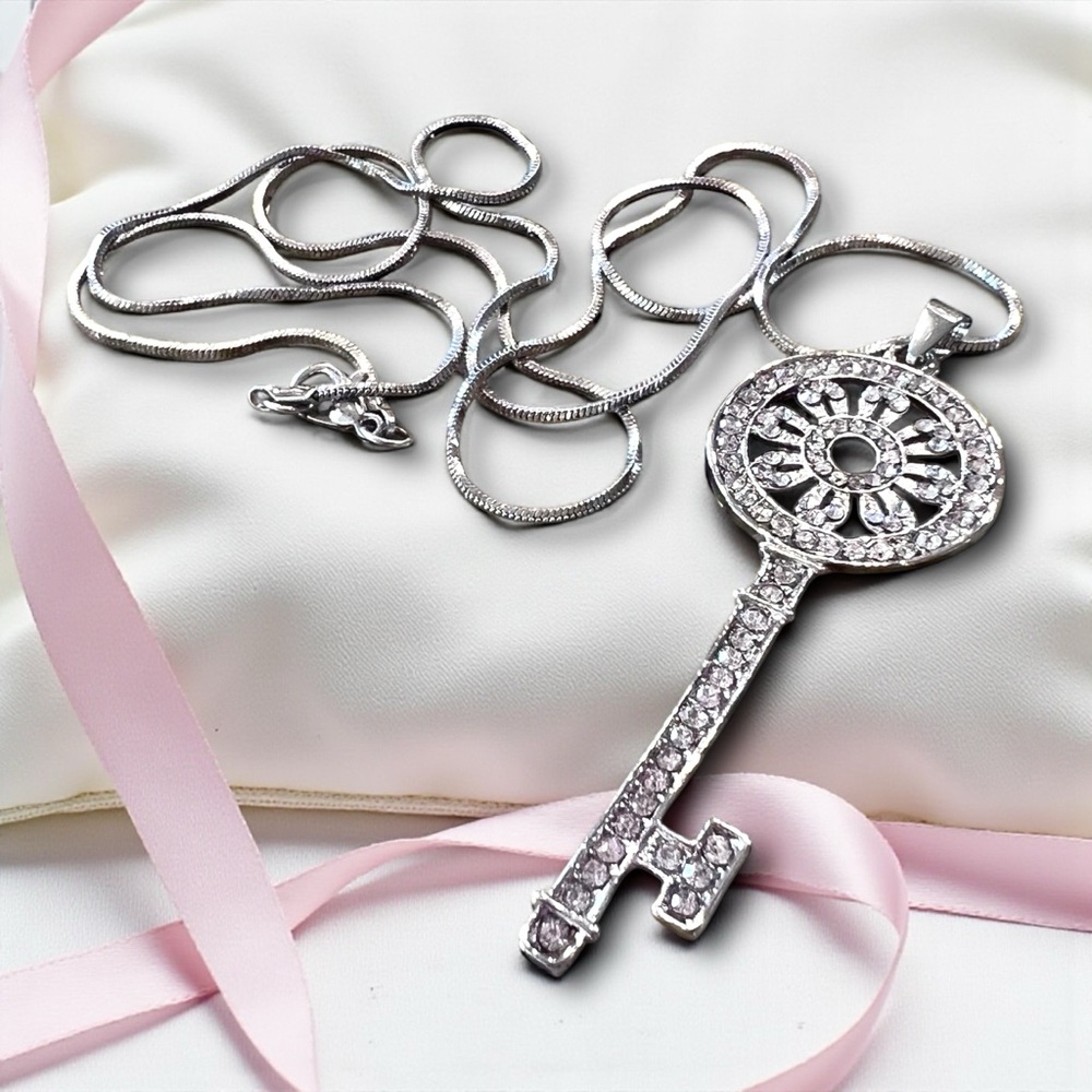 Rhinestone Key Pendant Necklace - Picture 5 of 17